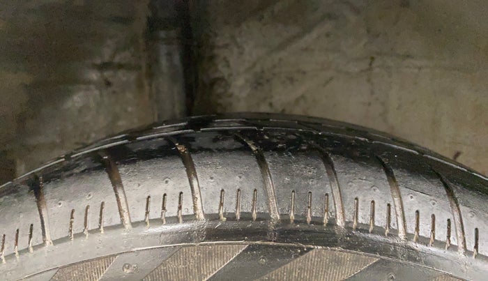 2019 Honda Amaze 1.2L I-VTEC S, Petrol, Manual, 27,343 km, Right Rear Tyre Tread