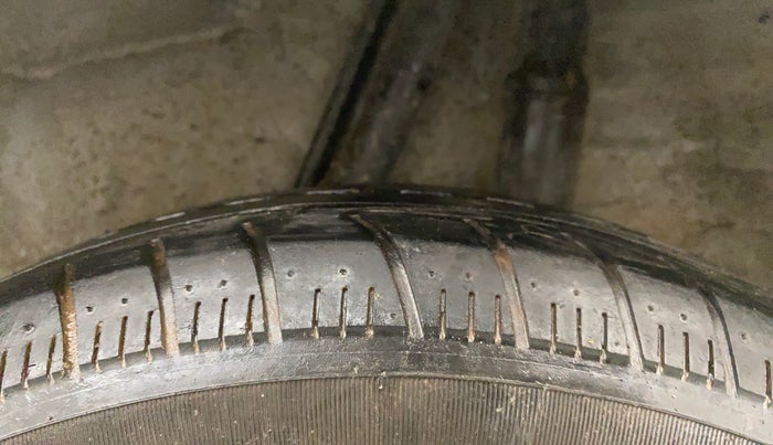 2019 Honda Amaze 1.2L I-VTEC S, Petrol, Manual, 27,343 km, Left Rear Tyre Tread