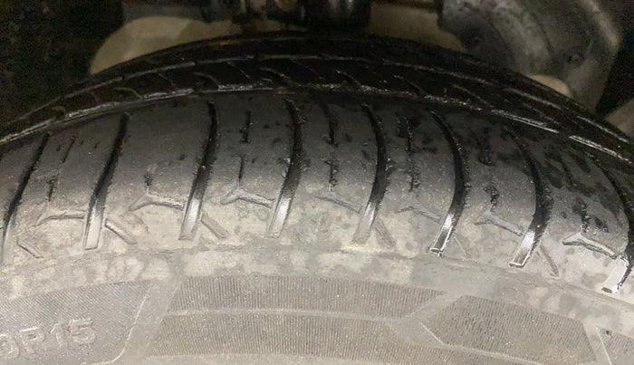 2020 Ford FREESTYLE TITANIUM 1.2 PETROL, Petrol, Manual, 1,14,560 km, Right Front Tyre Tread