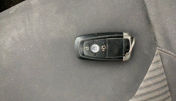 2020 Ford FREESTYLE TITANIUM 1.2 PETROL, Petrol, Manual, 1,14,560 km, Key Close Up