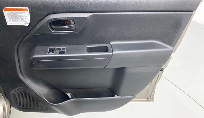 2019 Maruti New Wagon-R LXI CNG 1.0 L, CNG, Manual, 85,043 km, Driver Side Door Panels Control