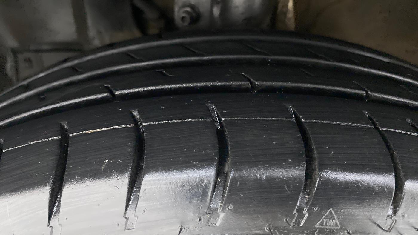 2019 Maruti New Wagon-R LXI CNG 1.0 L, CNG, Manual, 85,043 km, Left Front Tyre Tread