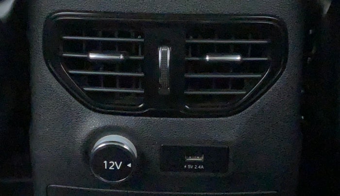 2018 Tata Hexa Varicor 400 XTA, Diesel, Automatic, 27,138 km, Rear AC Vents