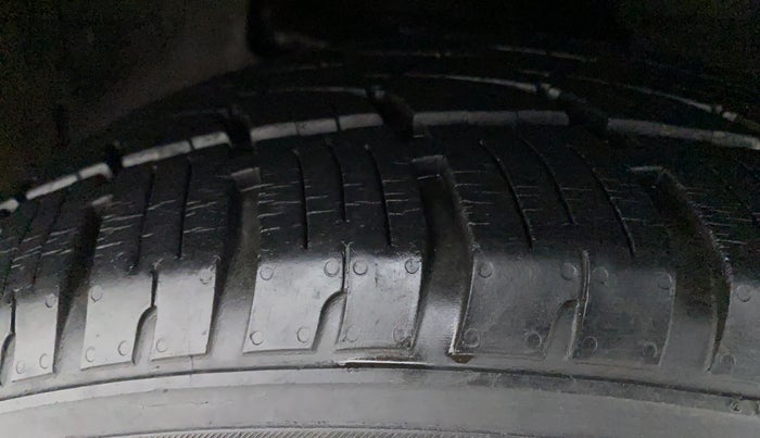 2018 Tata Hexa Varicor 400 XTA, Diesel, Automatic, 27,138 km, Left Front Tyre Tread