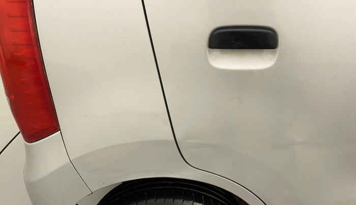 2017 Maruti Wagon R 1.0 LXI CNG, CNG, Manual, 1,10,660 km, Right quarter panel - Slightly dented