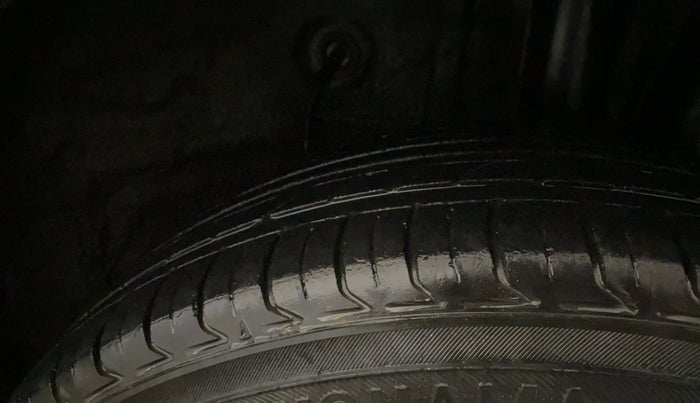 2016 Hyundai Elite i20 SPORTZ 1.2, Petrol, Manual, 48,604 km, Left Rear Tyre Tread