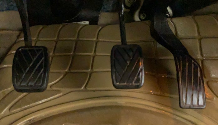 2018 Maruti Ciaz ZETA 1.4 VVT, Petrol, Manual, 37,407 km, Pedals