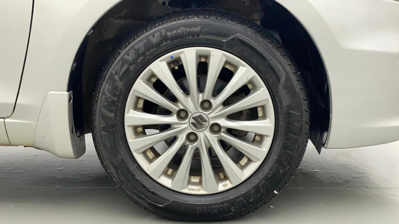 2018 Maruti Ciaz ZETA 1.4 VVT, Petrol, Manual, 37,407 km, Right Front Wheel