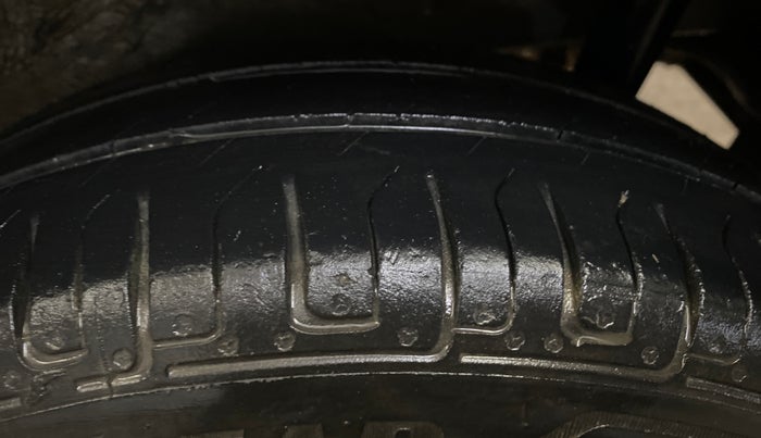 2014 Maruti Wagon R 1.0 VXI, Petrol, Manual, 55,650 km, Left Rear Tyre Tread