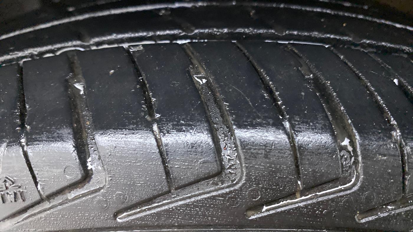 2021 Maruti New Wagon-R LXI CNG 1.0 L, CNG, Manual, 31,247 km, Left Front Tyre Tread