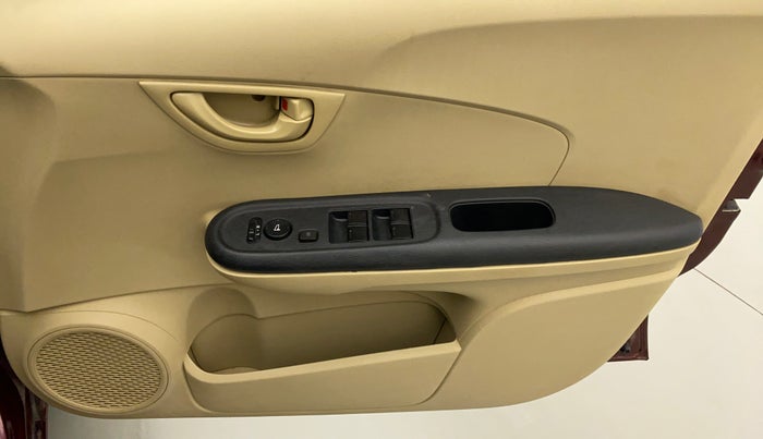 2015 Honda Amaze 1.2L I-VTEC S, CNG, Manual, 56,722 km, Driver Side Door Panels Control