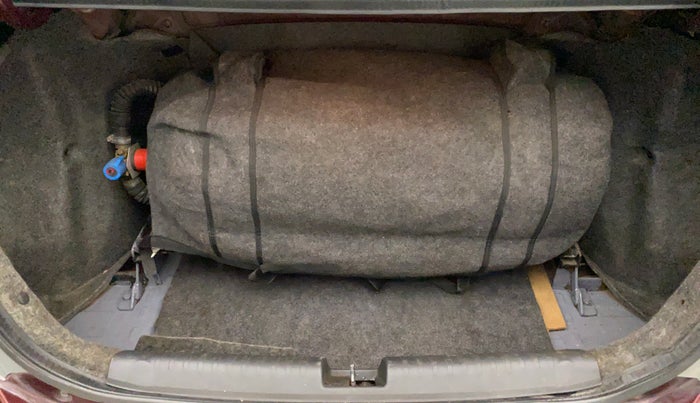 2015 Honda Amaze 1.2L I-VTEC S, CNG, Manual, 56,722 km, Boot Inside