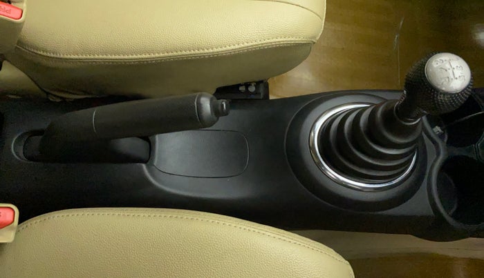 2015 Honda Amaze 1.2L I-VTEC S, CNG, Manual, 56,722 km, Gear Lever