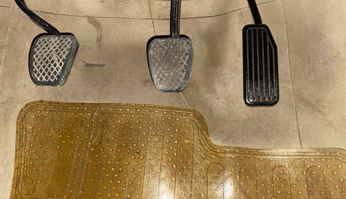 2015 Honda Amaze 1.2L I-VTEC S, CNG, Manual, 56,722 km, Pedals