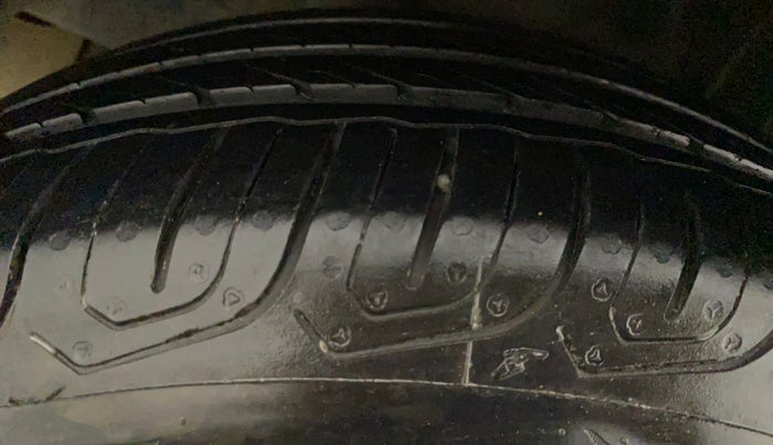 2015 Honda Amaze 1.2L I-VTEC S, CNG, Manual, 56,722 km, Right Rear Tyre Tread