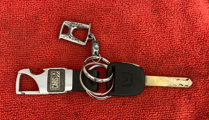 2015 Honda Amaze 1.2L I-VTEC S, CNG, Manual, 56,722 km, Key Close Up