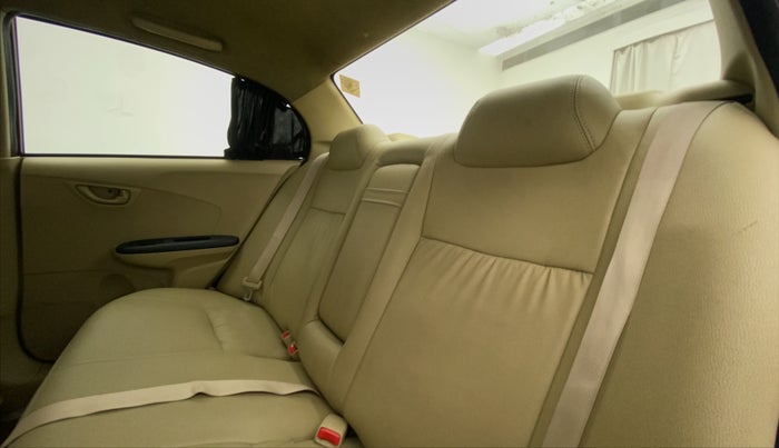 2015 Honda Amaze 1.2L I-VTEC S, CNG, Manual, 56,722 km, Right Side Rear Door Cabin