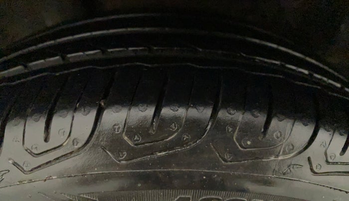 2015 Honda Amaze 1.2L I-VTEC S, CNG, Manual, 56,722 km, Right Front Tyre Tread