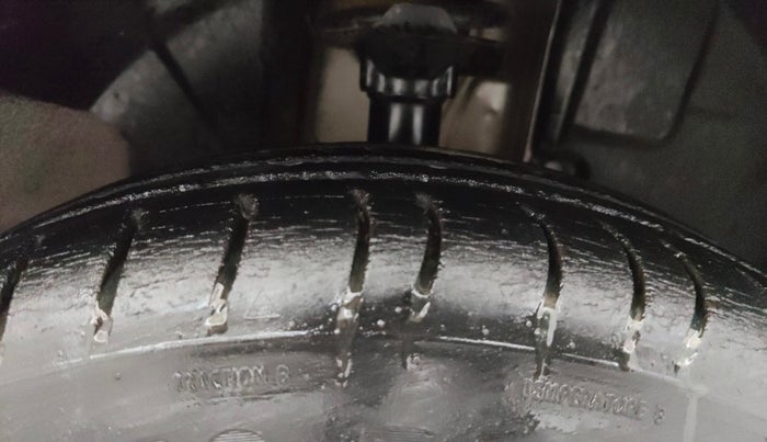 2016 Renault Kwid RXL, Petrol, Manual, 74,910 km, Right Front Tyre Tread