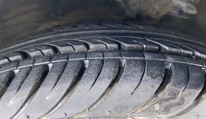 2010 Hyundai i10 ERA 1.1 IRDE, Petrol, Manual, 48,411 km, Right Front Tyre Tread