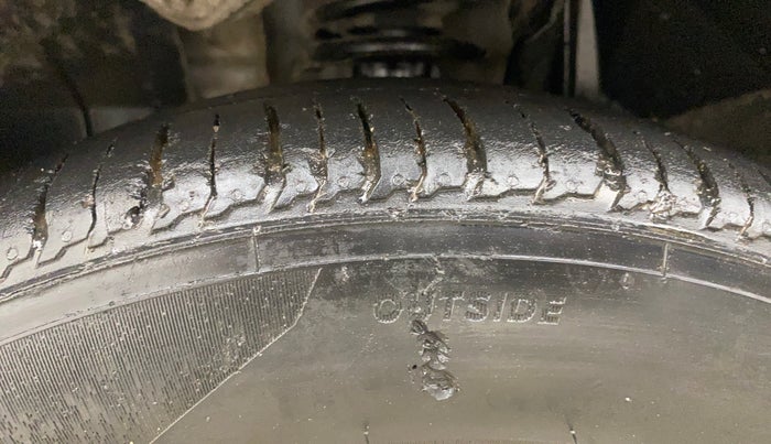 2022 Renault TRIBER RXZ, Petrol, Manual, 29,516 km, Left Front Tyre Tread