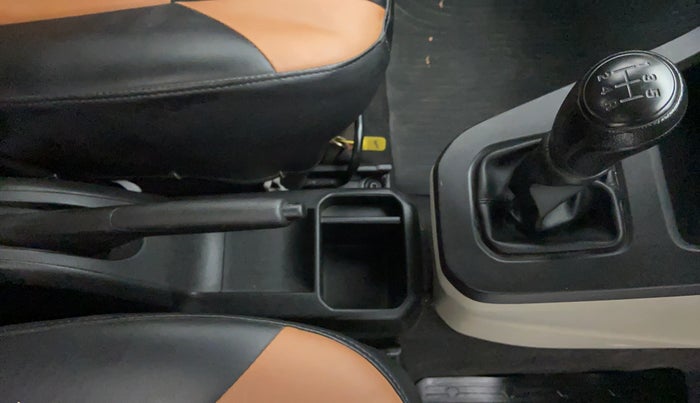 2019 Maruti New Wagon-R LXI CNG 1.0 L, CNG, Manual, 26,151 km, Gear Lever