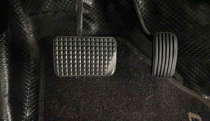 2019 Tata Tiago XZA PETROL, Petrol, Automatic, 1,35,342 km, Pedals