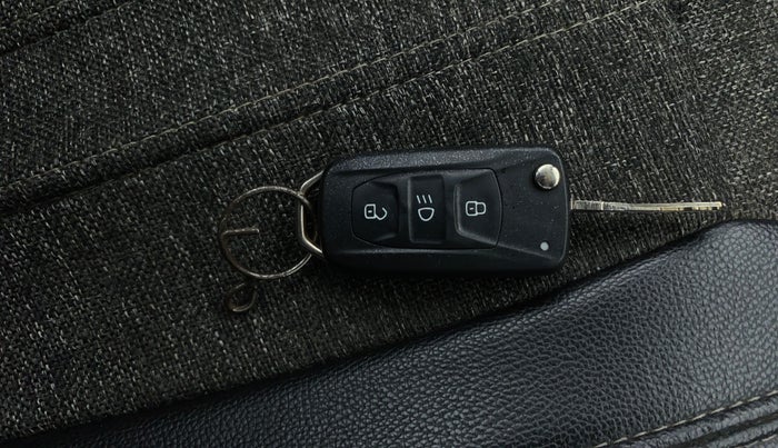 2019 Tata Tiago XZA PETROL, Petrol, Automatic, 1,35,342 km, Key Close Up