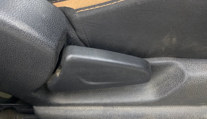 2019 Renault Kwid CLIMBER 1.0, Petrol, Manual, 60,345 km, Driver Side Adjustment Panel