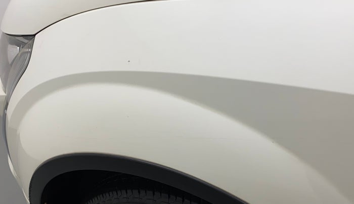 2016 Mahindra XUV500 W10, Diesel, Manual, 33,798 km, Left fender - Minor scratches