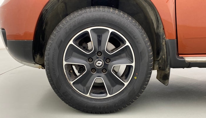 2016 Renault Duster RXZ 85 PS DIESEL, Diesel, Manual, 73,140 km, Left Front Wheel