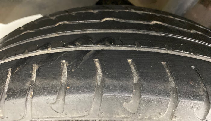 2016 Renault Duster RXZ 85 PS DIESEL, Diesel, Manual, 73,140 km, Right Rear Tyre Tread