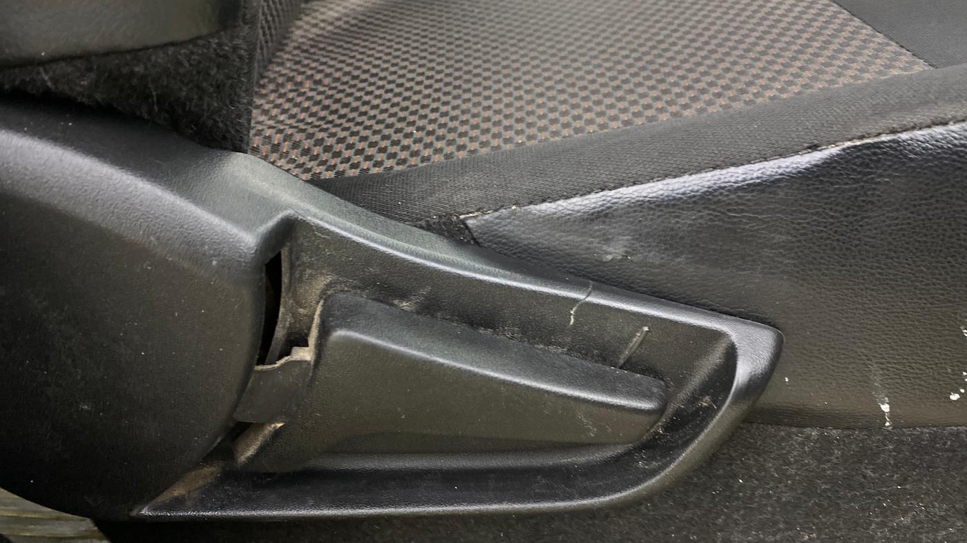 2020 Maruti S PRESSO VXI+, Petrol, Manual, 66,959 km, Driver Side Adjustment Panel