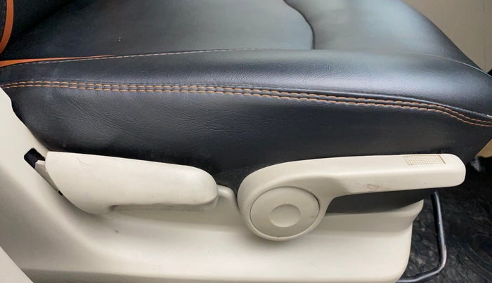 2018 Maruti Celerio ZXI (O), Petrol, Manual, 93,969 km, Driver Side Adjustment Panel