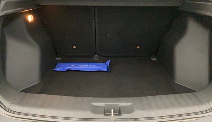 2023 Honda ELEVATE ZX MT, Petrol, Manual, 27,221 km, Boot Inside