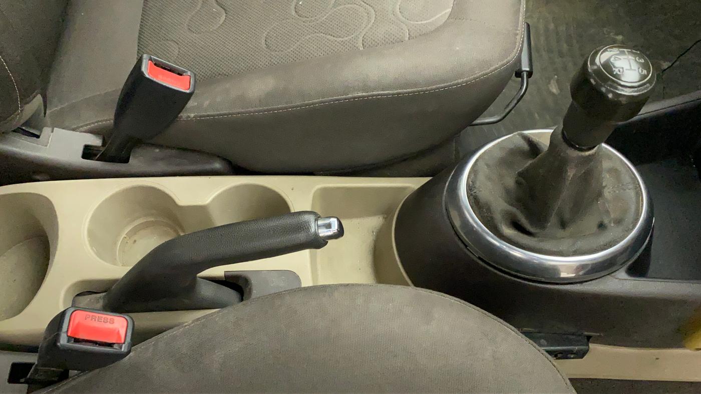 2011 Hyundai i20 MAGNA (O) 1.2, Petrol, Manual, 75,447 km, Gear Lever