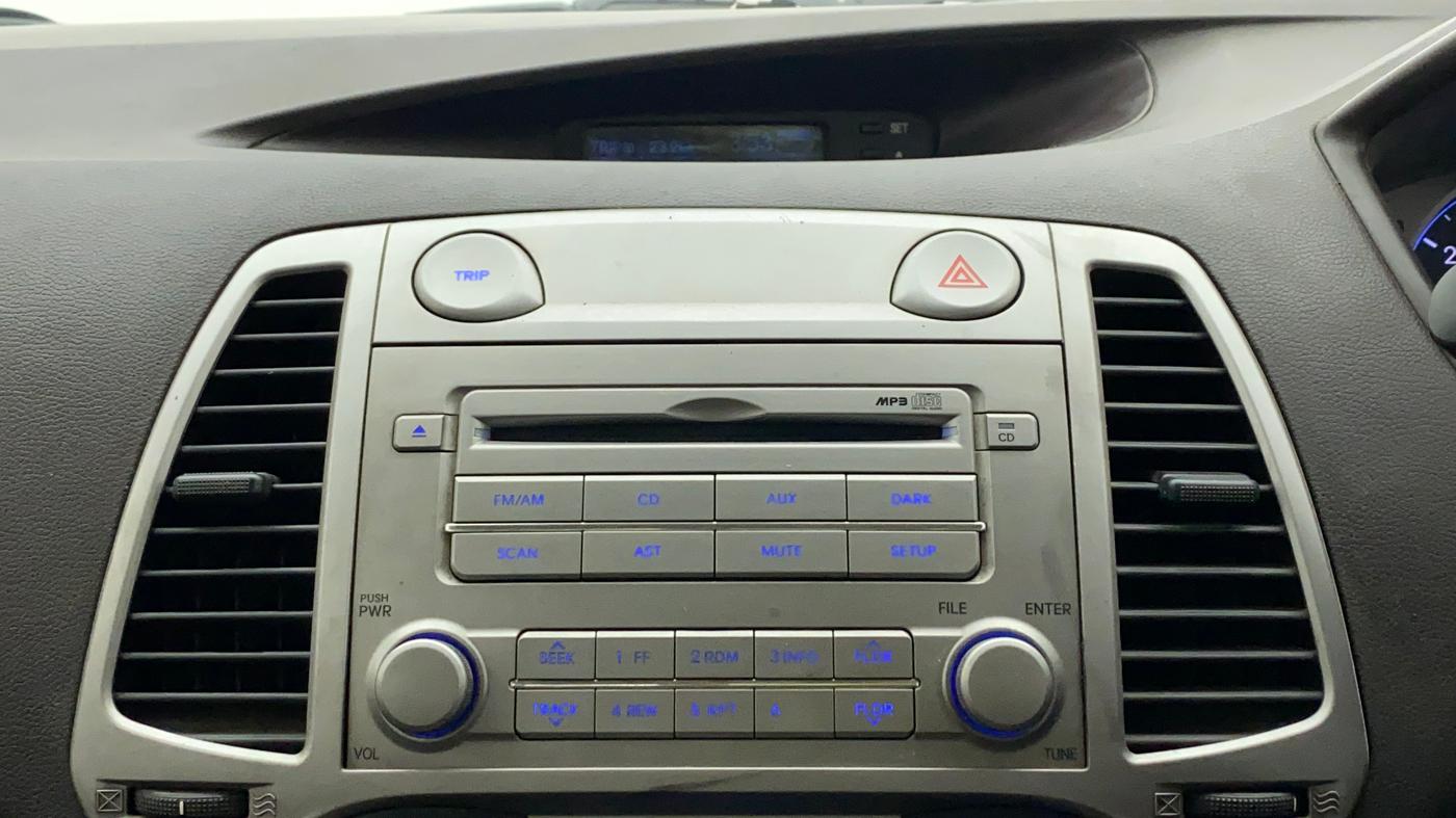 2011 Hyundai i20 MAGNA (O) 1.2, Petrol, Manual, 75,447 km, Infotainment System