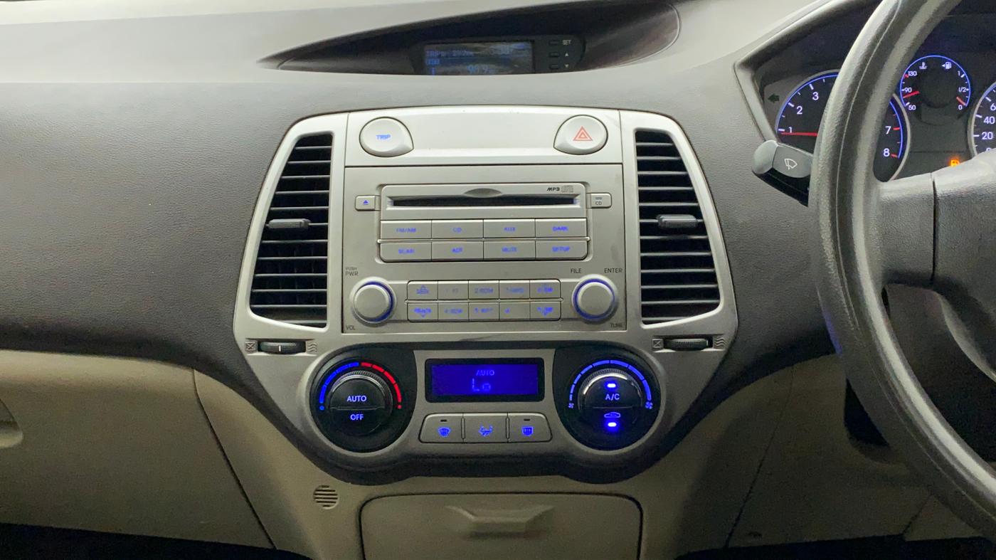 2011 Hyundai i20 MAGNA (O) 1.2, Petrol, Manual, 75,447 km, Air Conditioner