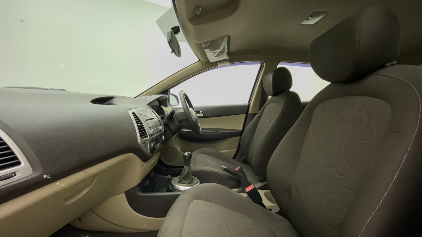 2011 Hyundai i20 MAGNA (O) 1.2, Petrol, Manual, 75,447 km, Right Side Front Door Cabin