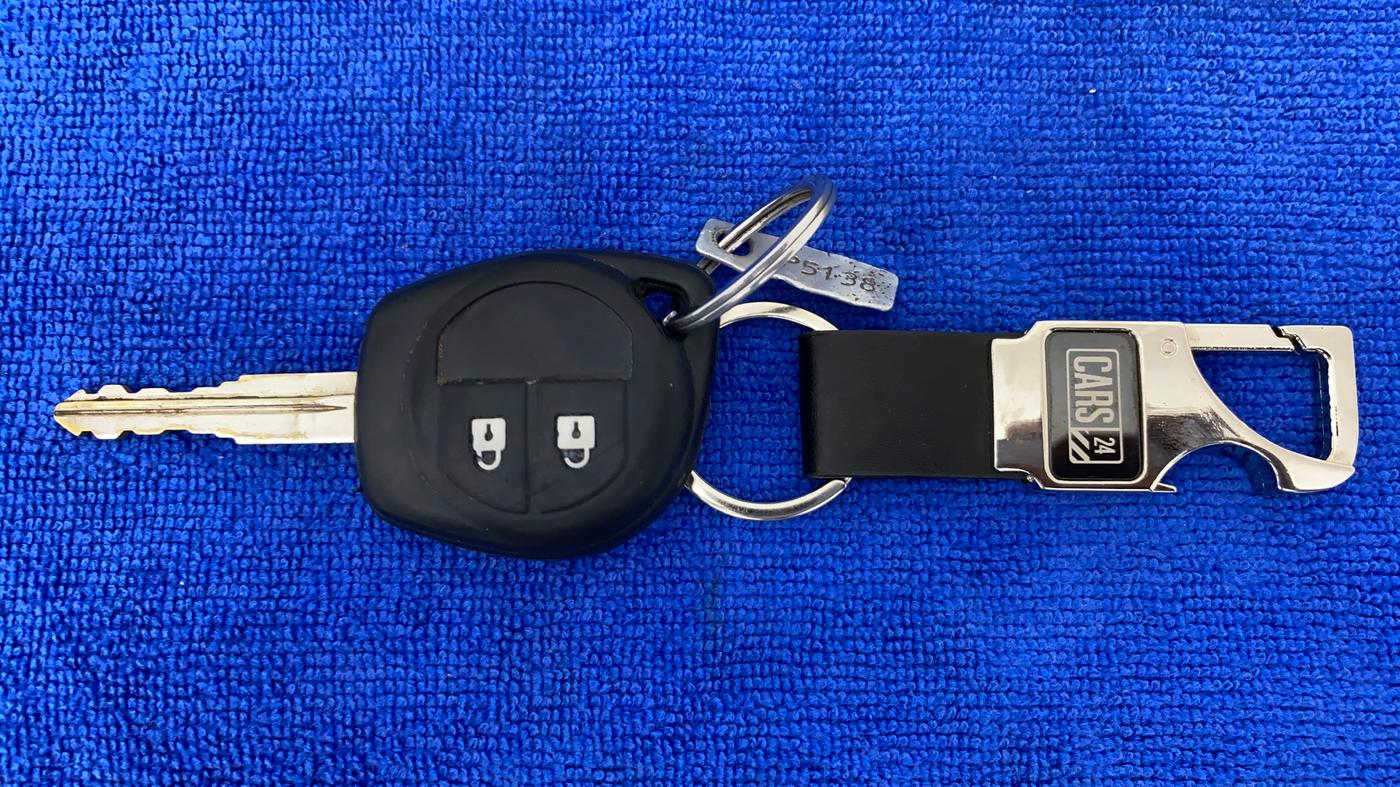 2018 Maruti Swift VXI D, Petrol, Manual, 20,490 km, Key Close-up