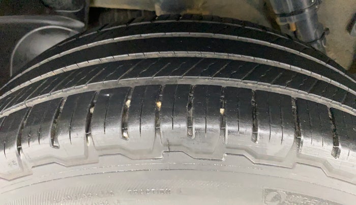 2017 Renault Duster RXZ 85 PS DIESEL, Diesel, Manual, 71,711 km, Right Rear Tyre Tread