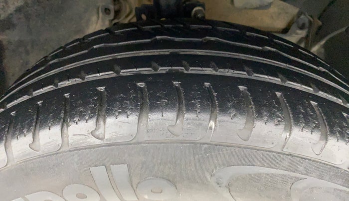 2017 Renault Duster RXZ 85 PS DIESEL, Diesel, Manual, 71,711 km, Right Front Tyre Tread