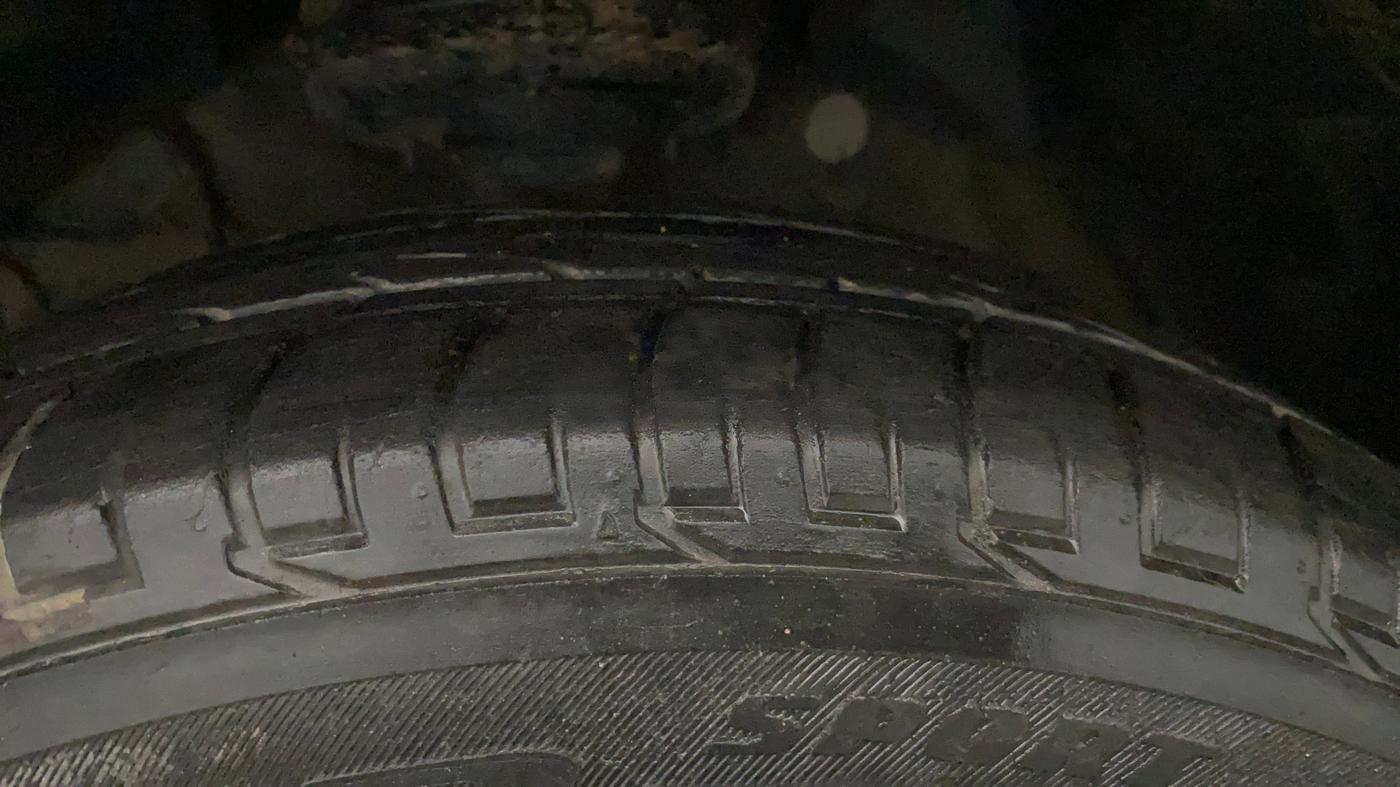 2023 Mahindra XUV300 W6 1.5 Diesel, Diesel, Manual, 51,147 km, Left Front Tyre Tread