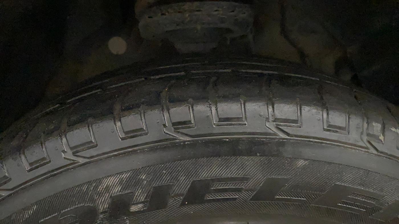 2023 Mahindra XUV300 W6 1.5 Diesel, Diesel, Manual, 51,147 km, Right Front Tyre Tread