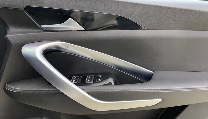 2020 MG HECTOR SHARP 1.5 DCT PETROL, Petrol, Automatic, 39,520 km, Driver Side Door Panels Control