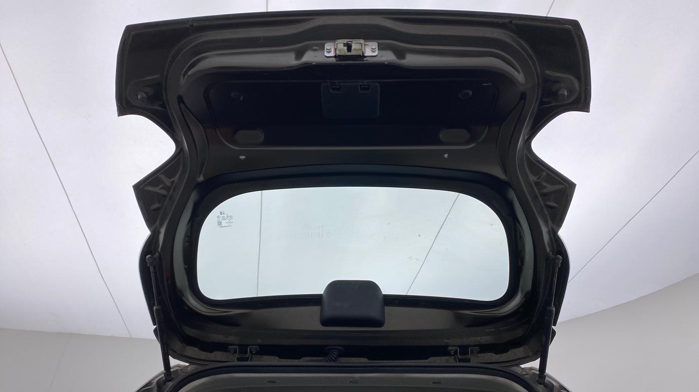 2019 Renault Kwid 1.0 RXT Opt, Petrol, Manual, 37,526 km, Boot Door Open