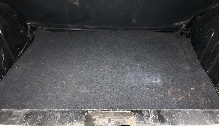 2019 Renault Kwid 1.0 RXT Opt, Petrol, Manual, 37,526 km, Boot Inside