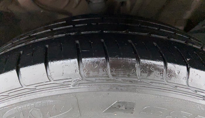 2019 KIA SELTOS HTX AT PETROL, Petrol, Automatic, 47,320 km, Right Front Tyre Tread