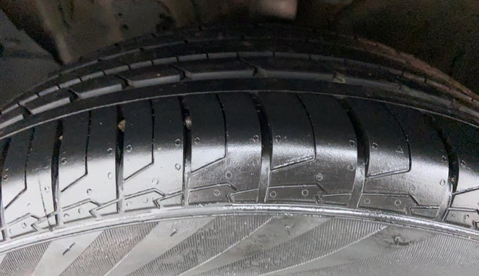 2019 KIA SELTOS HTX AT PETROL, Petrol, Automatic, 47,320 km, Left Front Tyre Tread