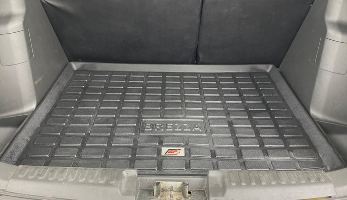 2016 Maruti Vitara Brezza ZDI PLUS, Diesel, Manual, 83,320 km, Boot Inside